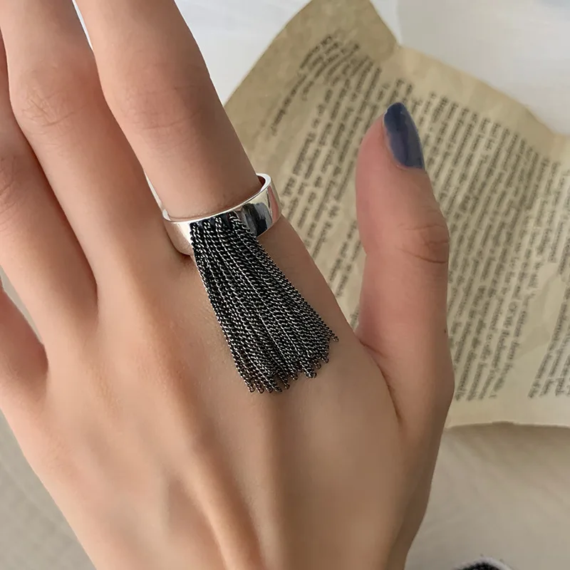 QMCOCO Silver Color Ring For Women Trendy Elegant Charm Vintage Creative Unique Tassel Design Personality Ring Party Jewelry