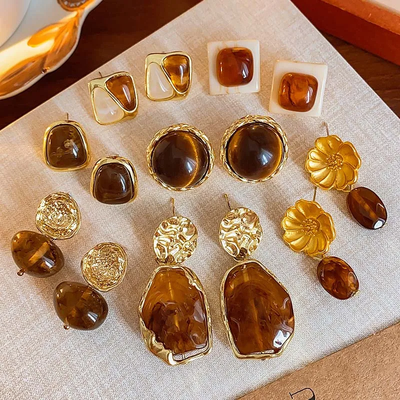 Vintage Brown Resin Square Stud Earrings, Women's Gift