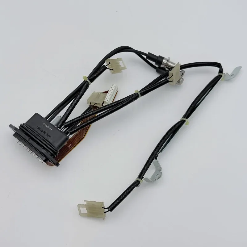 

AMEXIAOXU Датчик скорости для жгута проводов насоса грузовиков Volvo 4213650822 для систем коробок передач модели LM