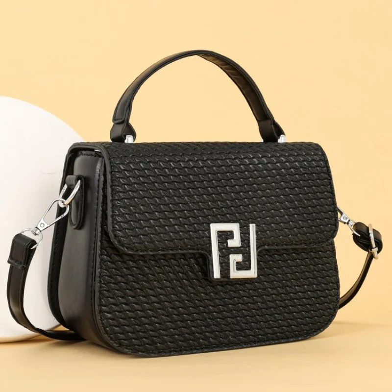 

High-End Minimalist Unique Vintage Leather Crossbody Bag For Women Casual Business Leisure Fashionable Design With Logo