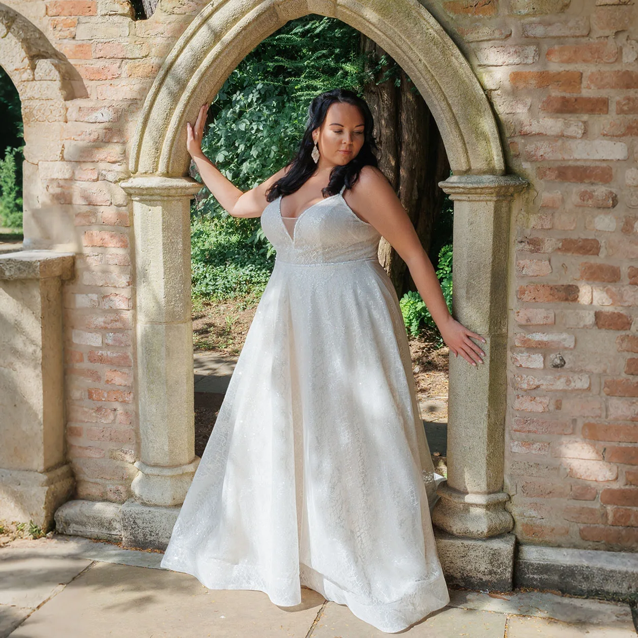 

Sparkly Plus Size Wedding Dresses 2026 A-Line Glitter Tulle Bridal Gown Lace Up Back With Sweep Train Robe De Mariée Customized