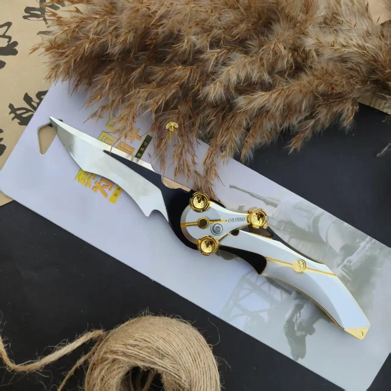 Polaris Retractable Training Karambit Knife Model, Metal Collectible Foldable Display Tool, Game-inspired Craft Gift