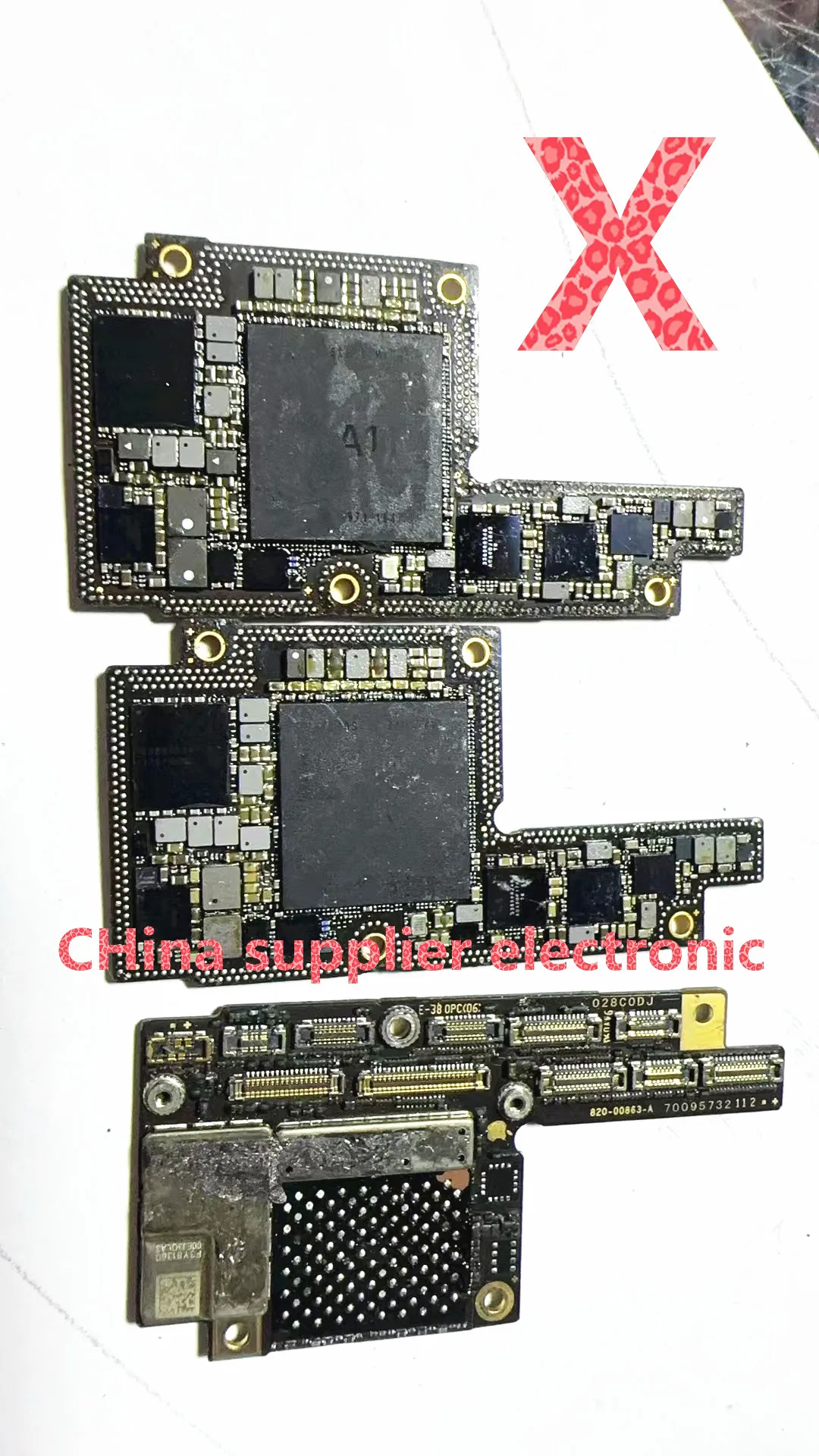 x The hands-on disassembly board is missing the hard drive IC chip