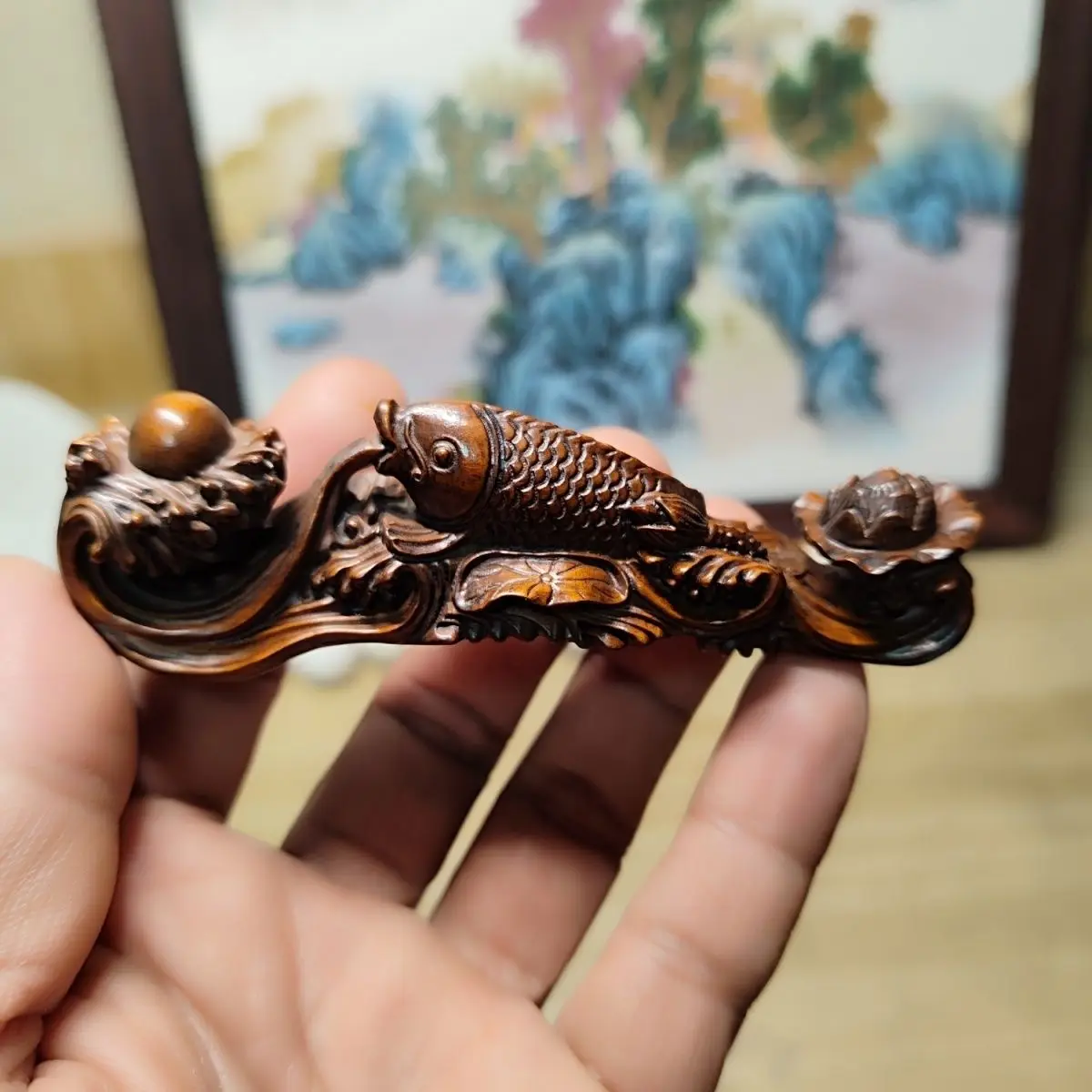 

Резная деревянная статуэтка рыбки кои с символом удачи (Руйи), настольное украшение, декор для дома, поделка, украшение для чайной церемонии