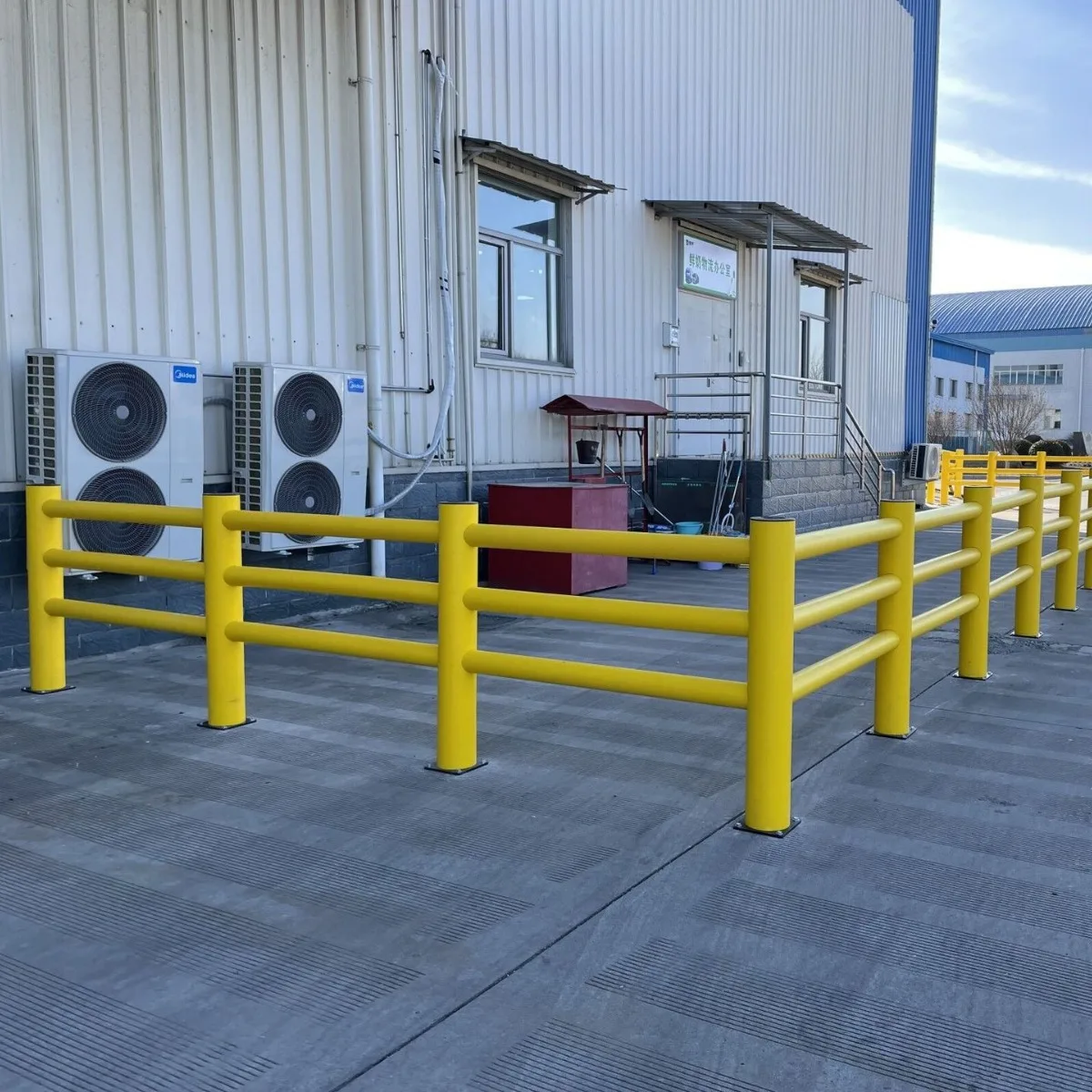 Flexible guardrail, polymer, three-track pedestrian guardrail