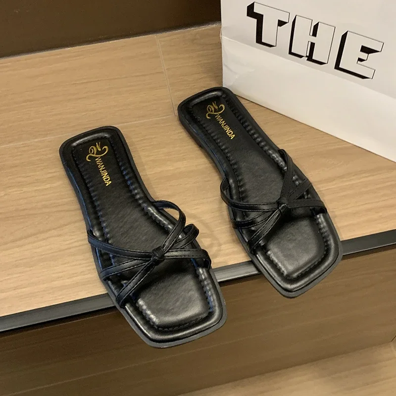 

Pop Flat Bottom Simple Niche One-word Slippers Women's 20 Summer Vacation Large Size Beach Cool Slippers