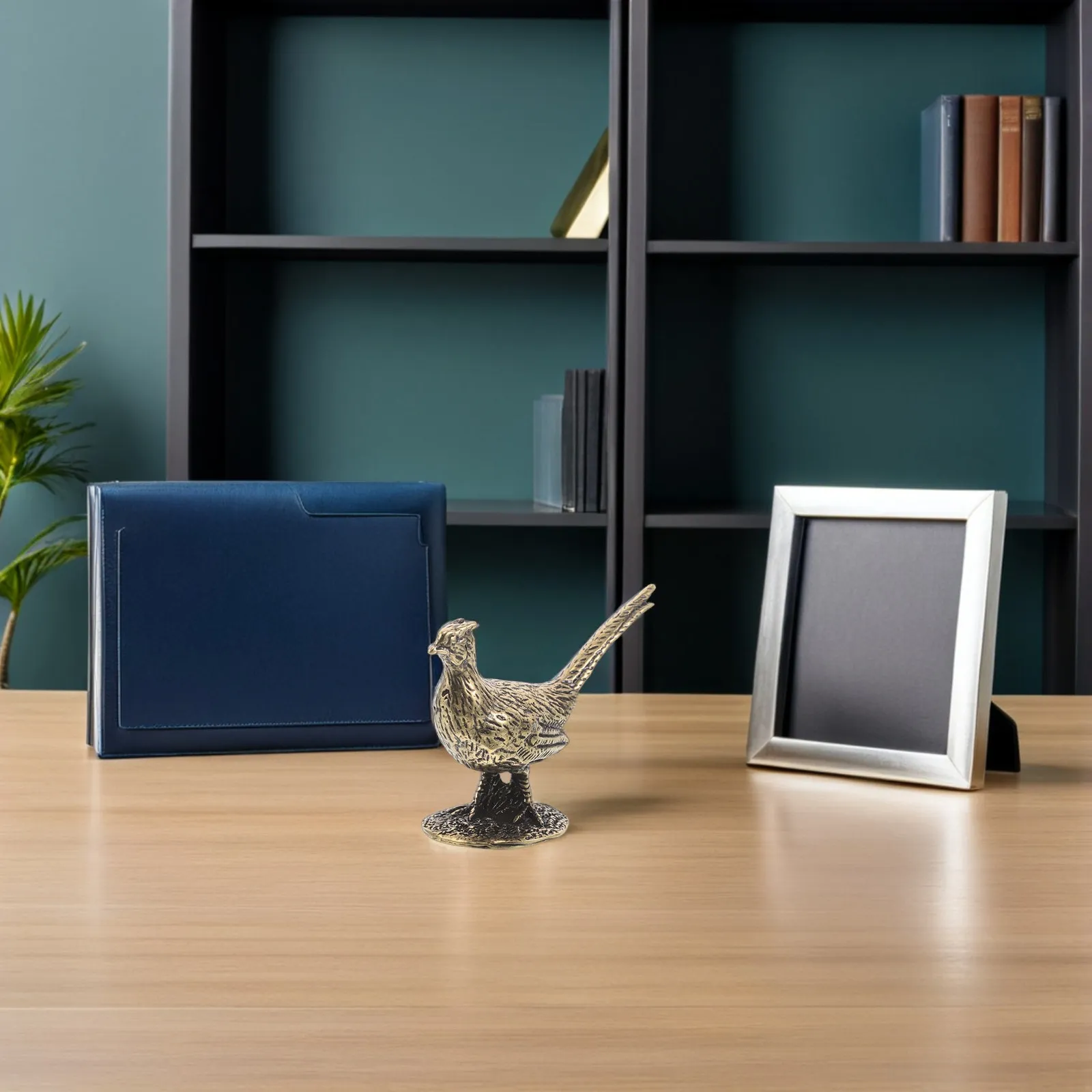 Lifelike Brass Pheasant Statue with Sturdy Base – Desk, Shelf & Home Office Decor, Retro Animal Ornament