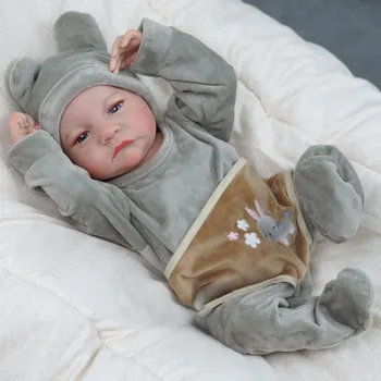 Risbecko 43公分 Levi 新生兒娃娃 重生娃娃 睡眠 柔軟矽膠 靈活 3D膚色 可見血管 手繪頭髮娃娃 10 最佳銷售 Feelwind 重生娃娃 - №1