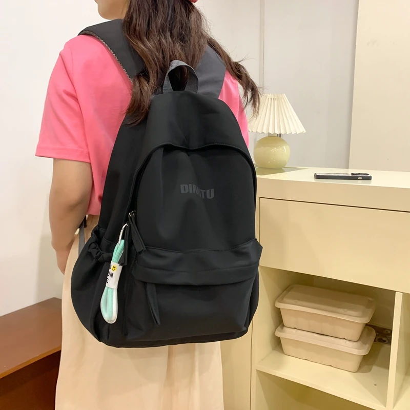 

New Fashion Versatile Large Capacity Women's Nylon Cloth Student Schoolbags Outdoor Simple Leisure Vacation Sports Backpack