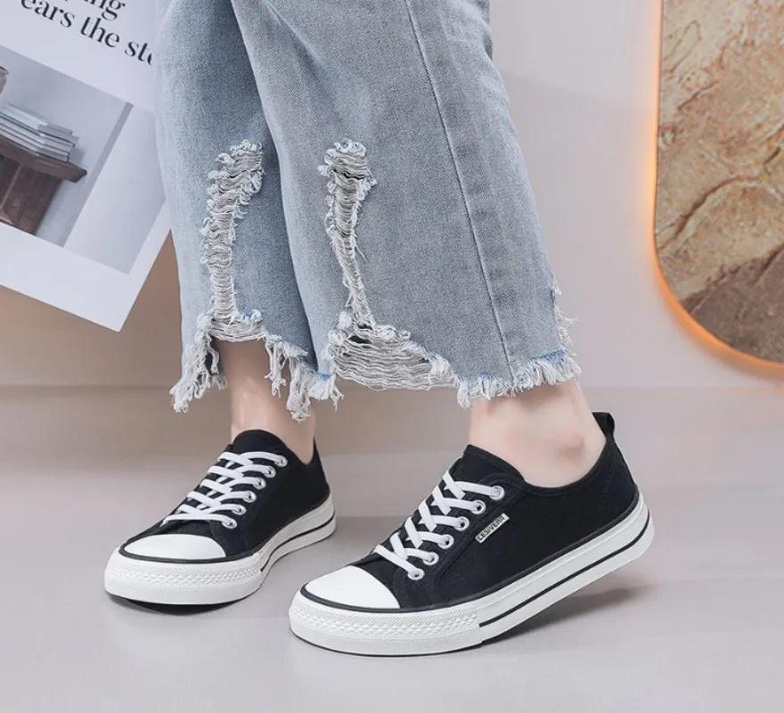 2026 New thick soled canvas shoes Girl summer breathable versatile low top casual board shoes  boy student Non-slip sports shoes