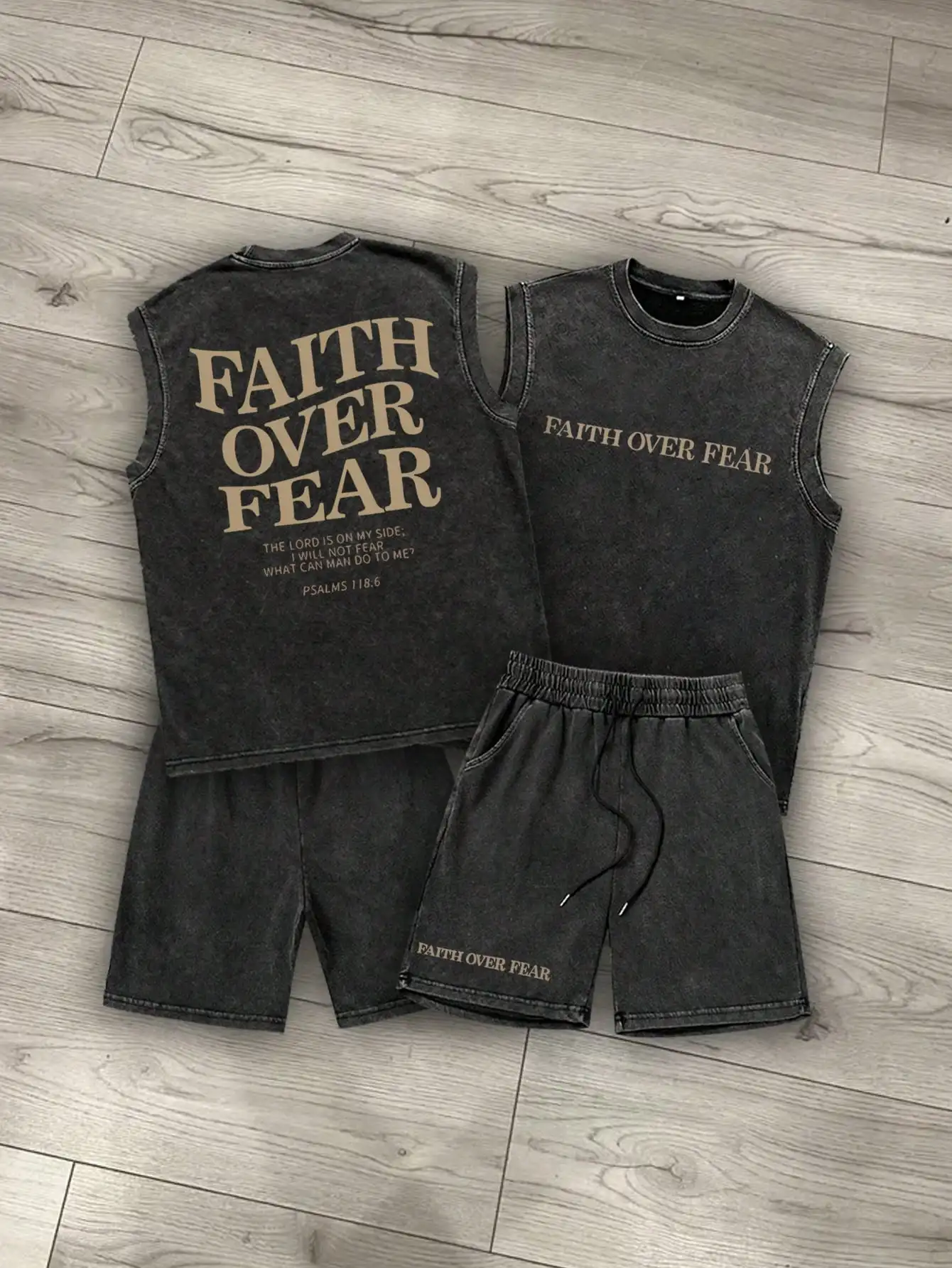 

Мужской комплект из топа без рукавов и шорт с эффектом потертости и принтом «Faith Over Fear»