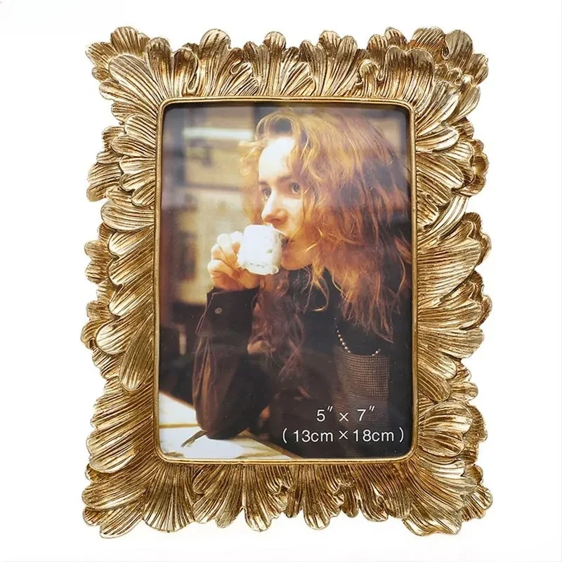 

Nordic Vintage Home Photo Frame Family Portrait Nightstand Golden Palm Leaf Border Resin Picture Frames Multiple Size Options