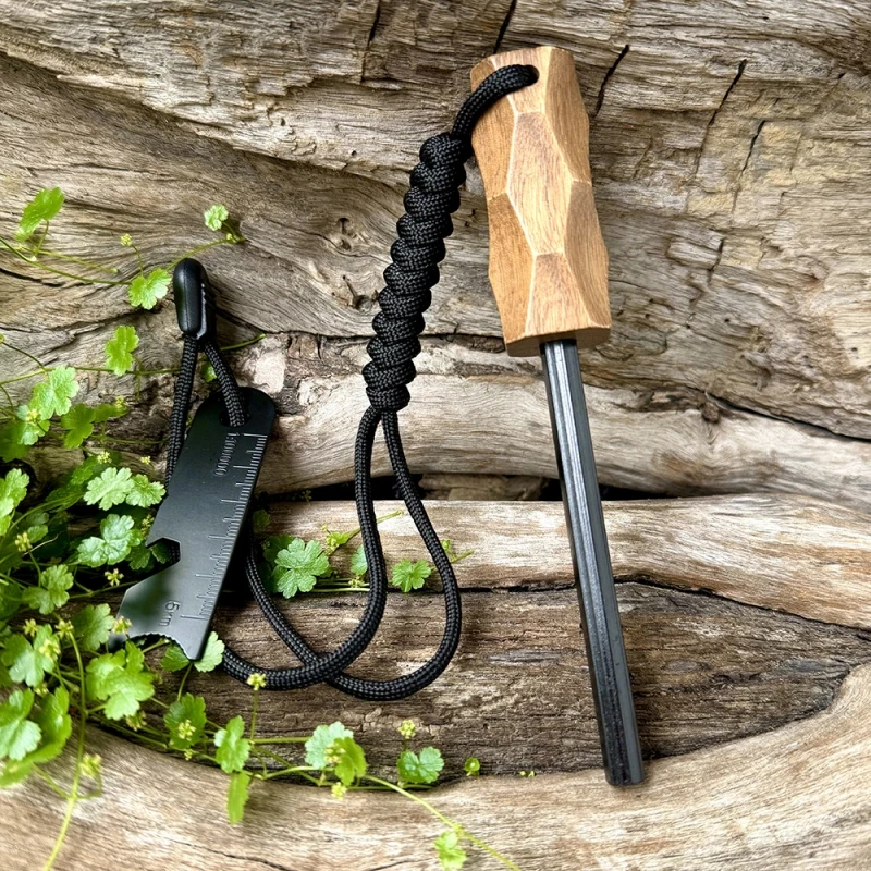 

Portable Wooden Handle Igniter Outdoor Flint Camping Equipment Wilderness Survival and Survival Tools Magnesium Rod Igniter