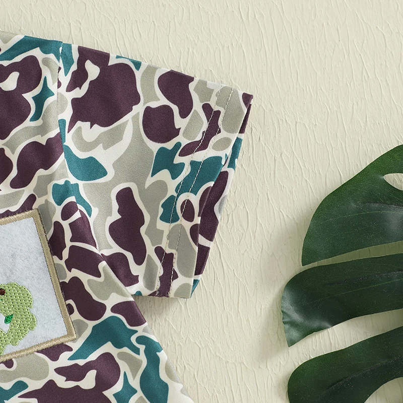 Mameluco de camuflaje ligero para niño pequeño con mangas cortas, cuello redondo y lindo bordado de animales para diversión de verano