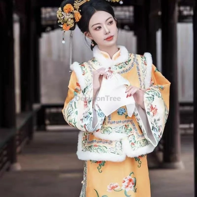 

2026 год, китайский стиль династии Цин, дворцовый стиль, повседневная одежда принцессы, великолепный изысканный винтажный комплект ханьфу, элегантный и утонченный образ.