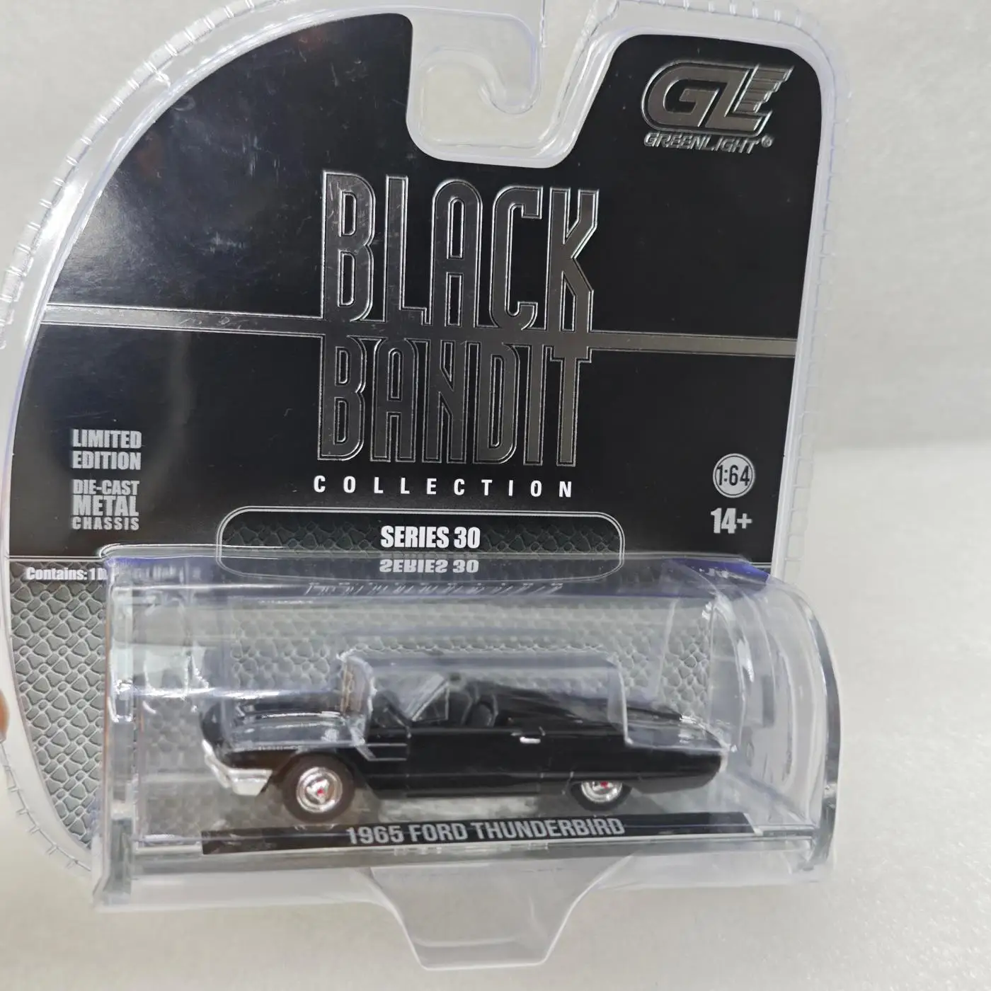 

Green Light 1:64 Gangster Series 30 - 1965 Ford Thunderbird Convertible 28170-E Diecast Alloy Car Model Collectible