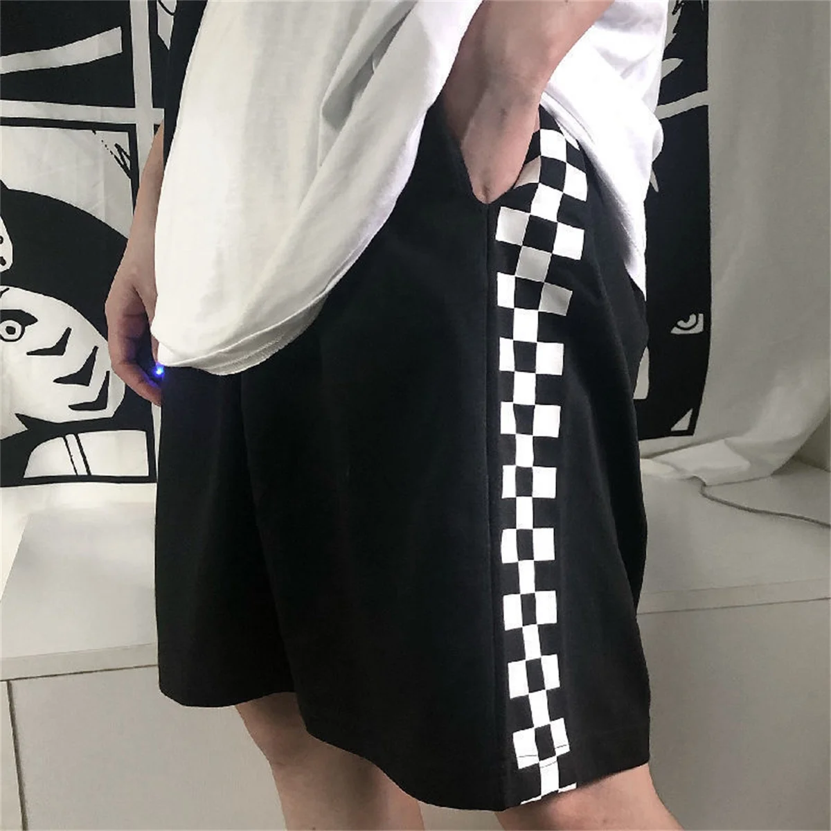 

Checkerboard Casual Men Summer Thin American Retro Sports Straight Five-point Pants