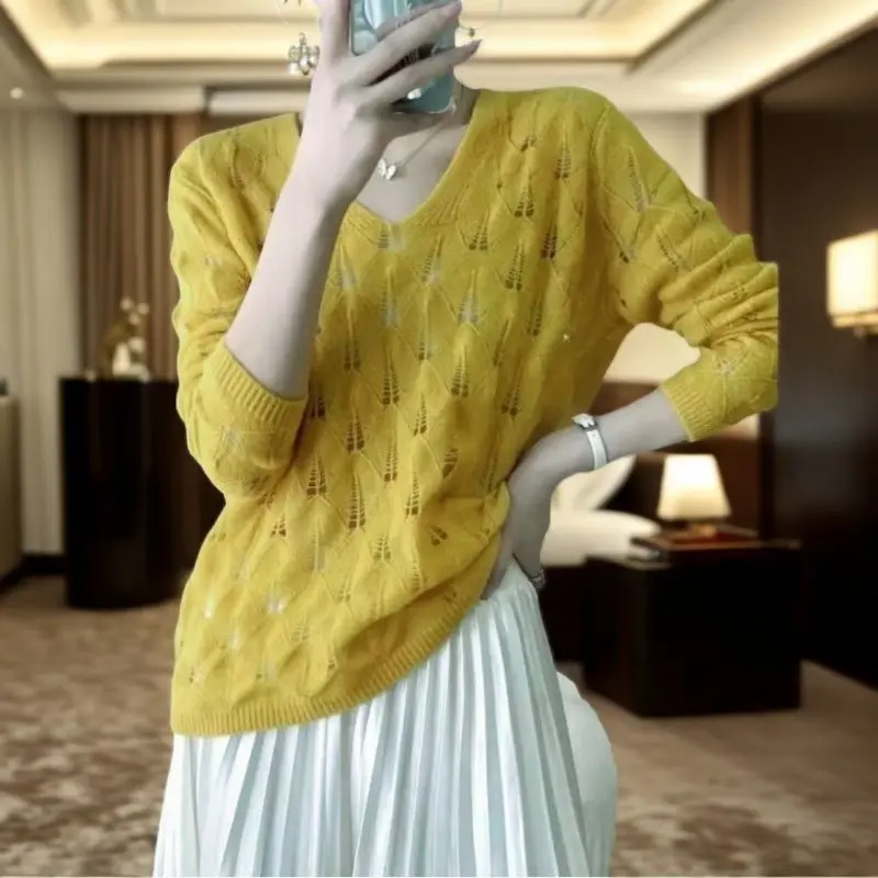 

Fashion V-Neck Solid Color Hollow Out Blouses Female Clothing 2025 Spring Summer New Loose Knitted Casual Tops Korean Shirts