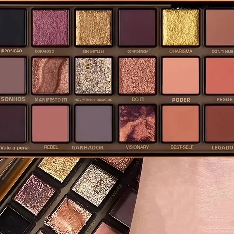 18-Color Eyeshadow Palette – Matte & Glitter, High Pigment, Long-Lasting, Smudge-Proof, Perfect for Daily & Party makeup