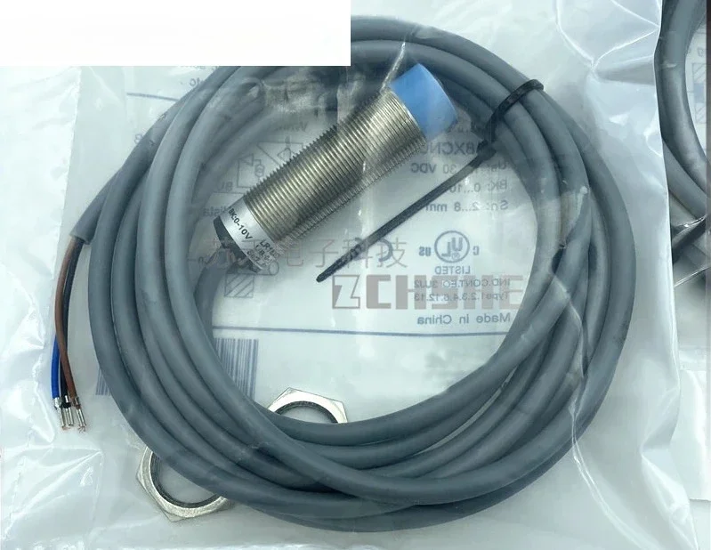 

Аналоговый бесконтактный переключатель 0-10 В LR18XBN08LUM-3M CN CF05LUM-E2 индуктивный датчик
