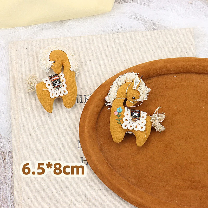 لطيف النسيج الوردي منقوشة المهر الكرتون محشوة المطرزة الحيوان بروش اكسسوارات للملابس والاكسسوارات #5