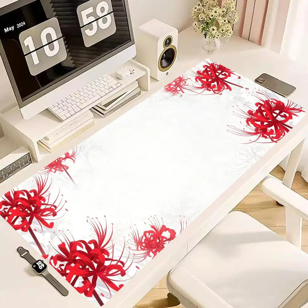 Off-white background red lycoris at four corners playmat elegant chinese style slip mat for laptop desk