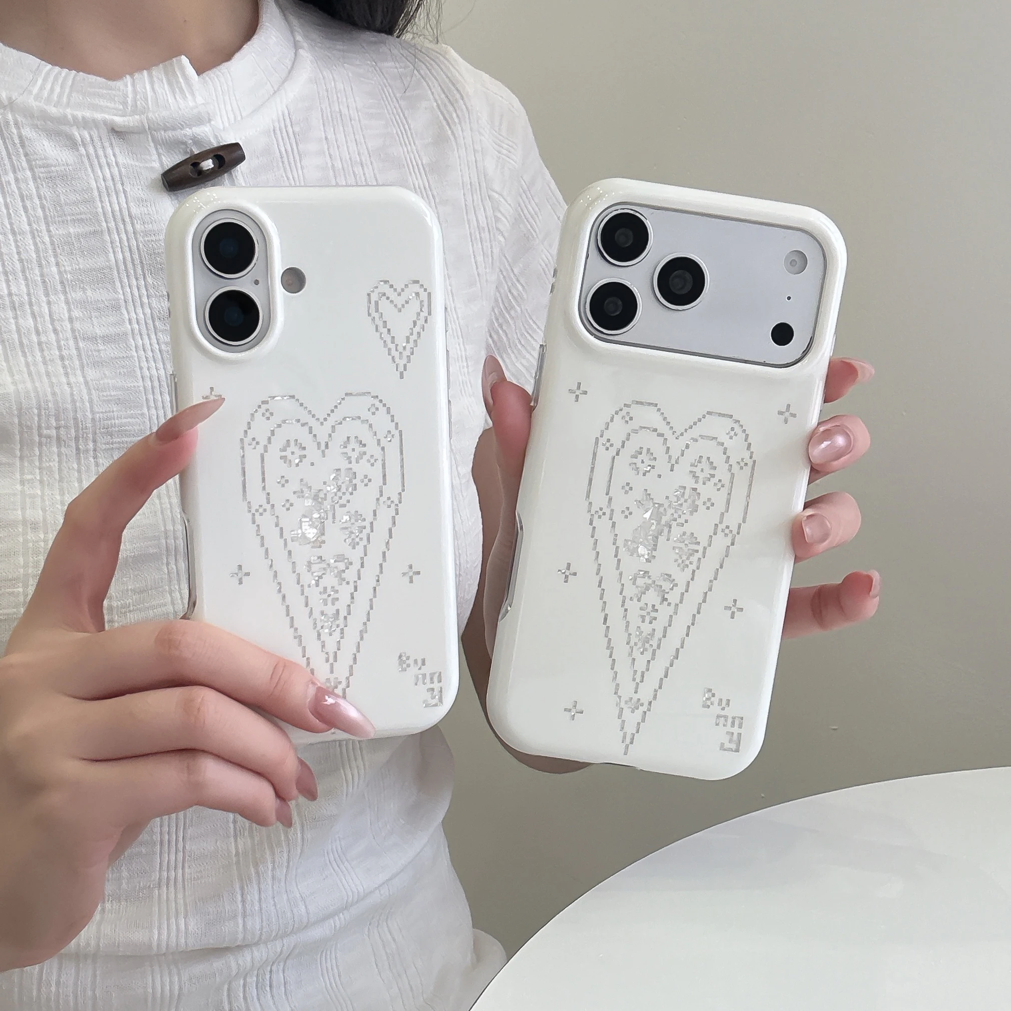 Aesthetic Line Heart Floral Print Phone Case For iPhone 15 16 17 ProMax Solid White Big Camera Window Phone Cover For Girls