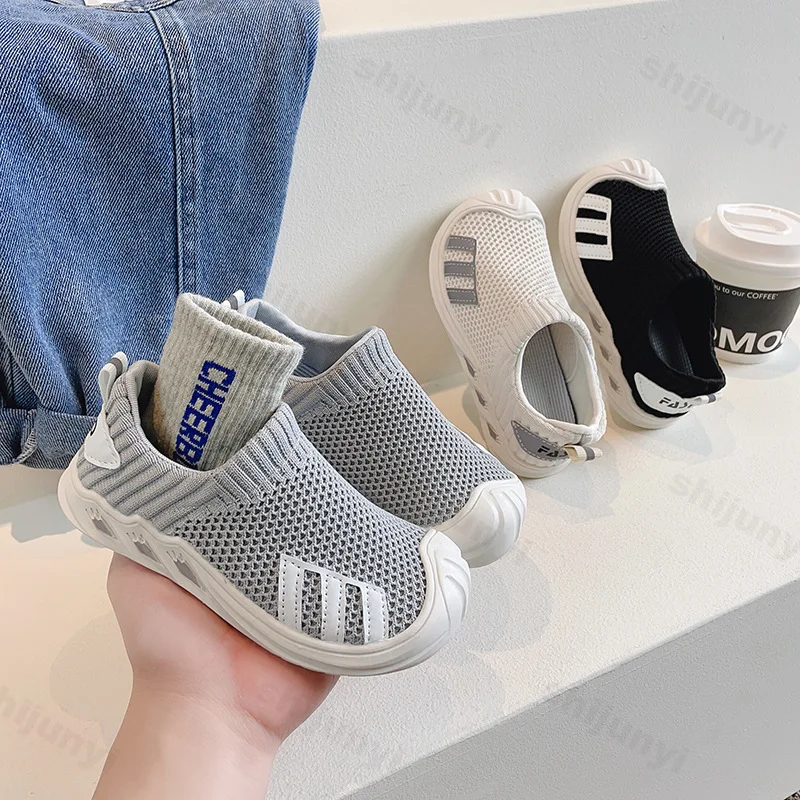 

Boys' Fashion Trend Casual Sport Shoes 2025 Summer Mesh Breathable Comfortable Low Top Shoes Children's Fashion Slip on Sneakers