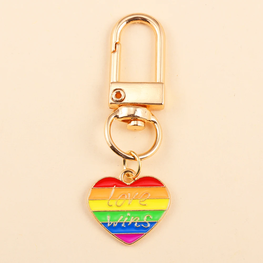 الملونة قوس قزح القلب العلم قلادة المفاتيح للرجال والنساء ، Lgbt الحب يفوز ، اكسسوارات حقيبة السيارة ، العصرية مفتاح سلسلة ، مجوهرات هدية ، 2 قطعة