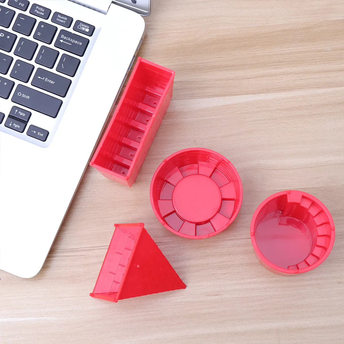 

Набор из 4 форм для песка: Премиальные пластиковые формы для замков и пирамид для детей, девочек и мальчиков, для игр на пляже, с ведерком