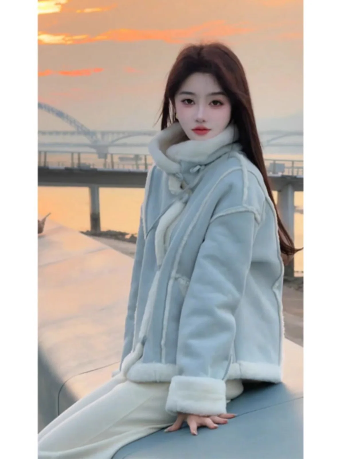 

Стильная модная куртка из овечьей шерсти и замши с интегрированным мехом, новинка весны 2026, женская, в корейском стиле, свободного кроя