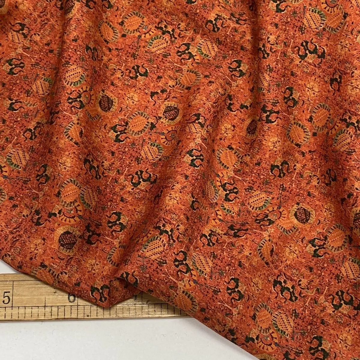 

Cloud Silk Satin Gown Material 80 Count Smooth Cotton Silk Artificial Cotton Saree Fabric Home Decorative Cushion Cover