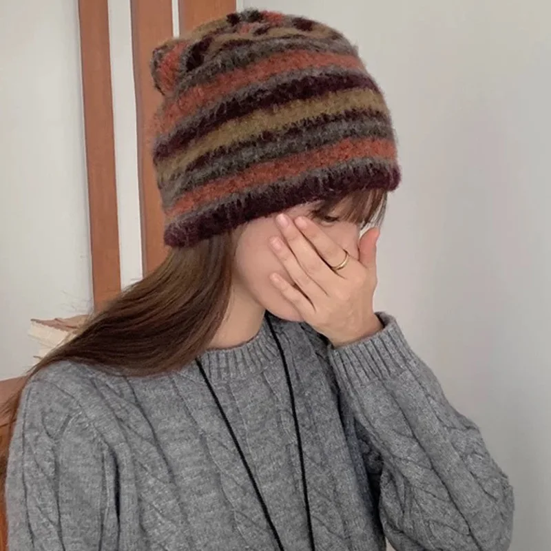 Japońska czapka z dzianiny w paski w stylu retro dla mężczyzn i kobiet na zewnątrz Ciepła ochrona uszu Trend Czapka z daszkiem z czaszką