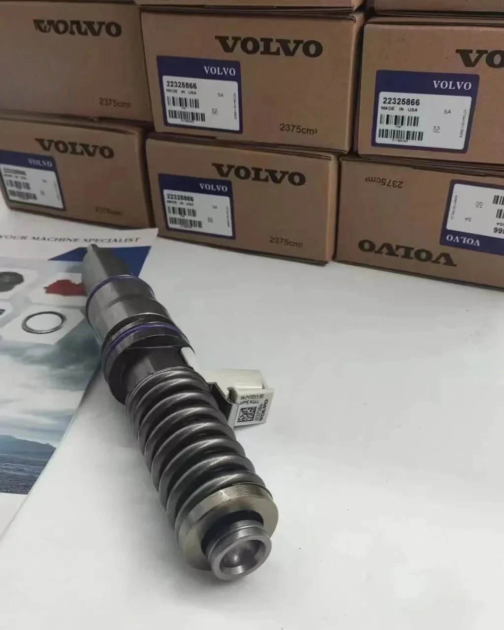 

DIGEER Die sel Engine Spare Parts Fuel Injector 22325866 For Vo lvo Penta MD11 1PCS