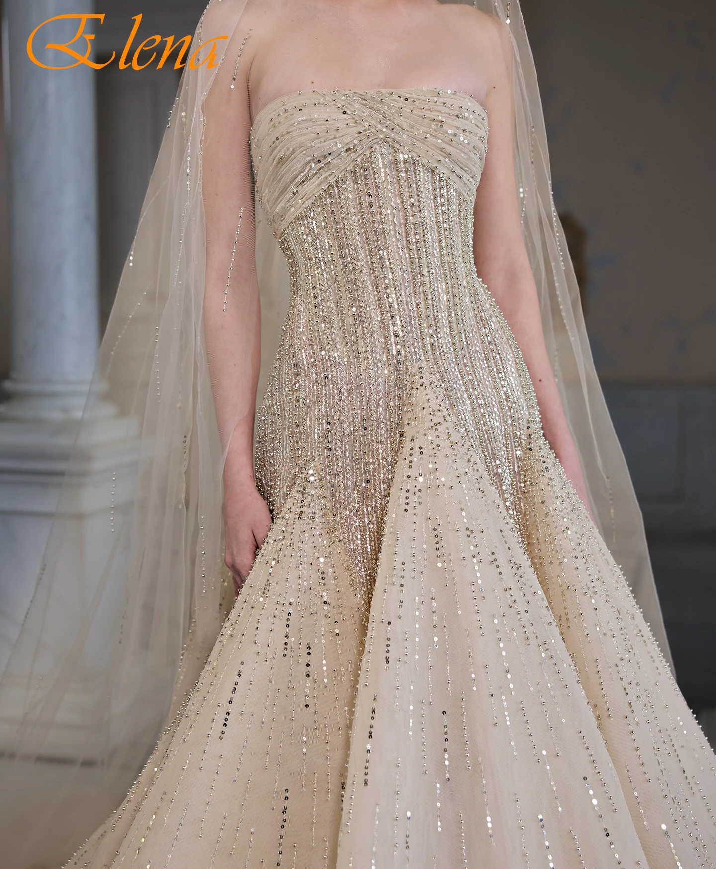 ชุดราตรีแบบมีเชือกผูกไหล่ทรงนางเงือกแบบสั่งตัดได้ แฟชั่นชุดราตรีหรูหราสำหรับคนดัง ชุดออกงานที่ออกแบบตามสั่งทันสมัย