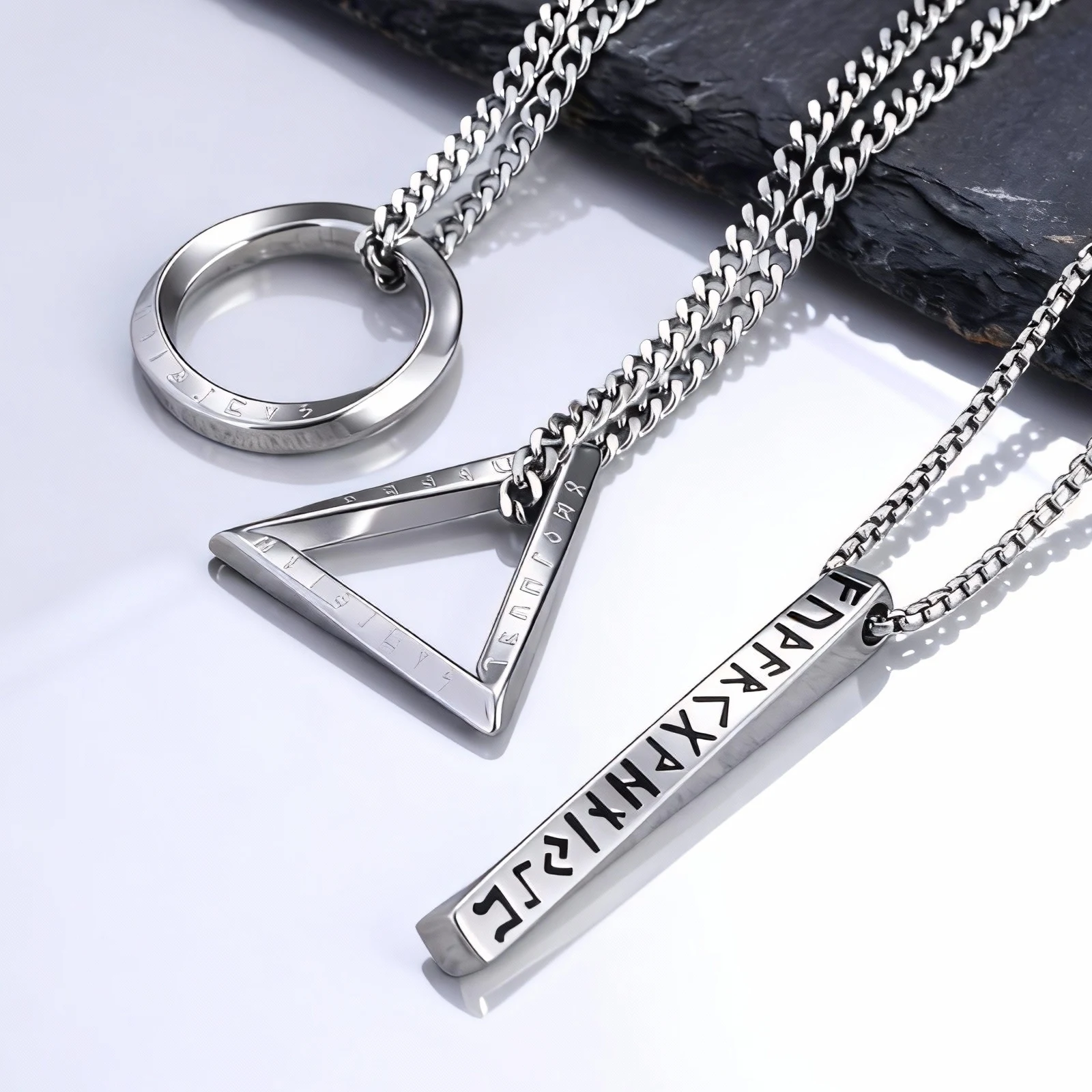 Herren Wikinger Rune Talisman Halskette, Vintage Edelstahl Mobius geometrische Halskette, Schmuck Geschenk für BBF Papa Sohn Ehemann – Detail 2