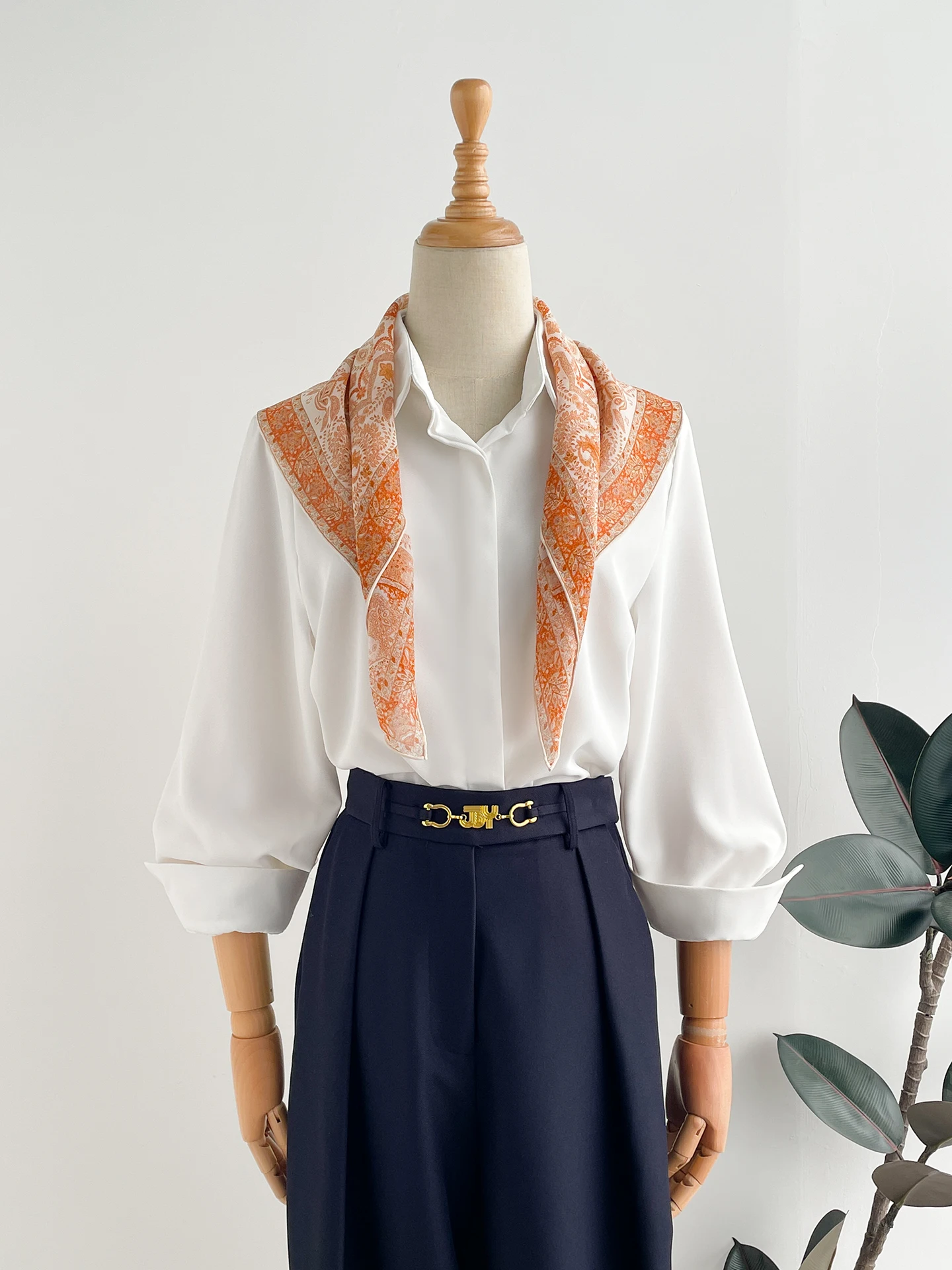 シルクスカーフ女性の植物花柄韓国スタイル新しい春夏薄いマルベリーシルクスクエアスカーフ本物のシルクジョーゼットスカーフ