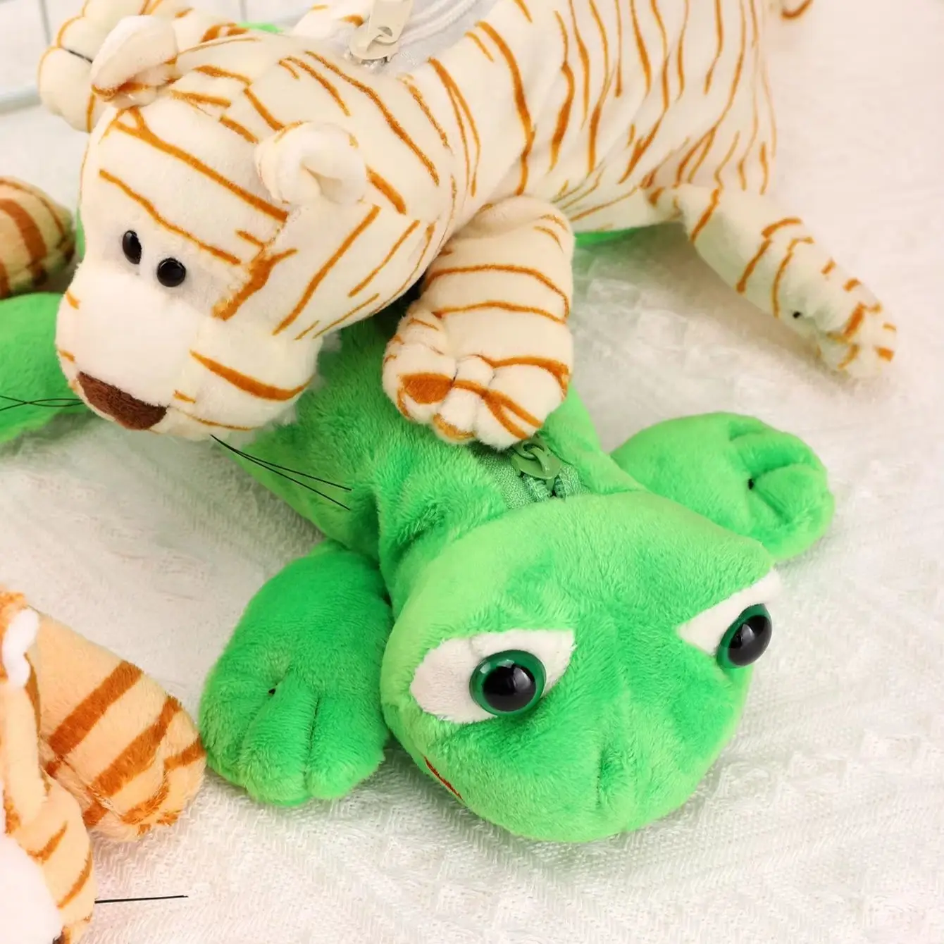 1pc Frog/Leopard Pencil Case, Large Capacity Kawaii Pen Pouch, Zipper Stationery Storage Bag, School Supplies Organizer Pen Bag