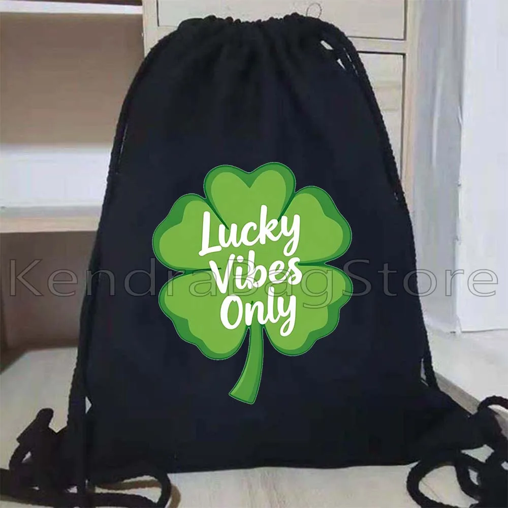 Cute Four Leaf Lucky Clover Irish St Patricks Day Gifts Canvas Drawstring Bags Soccer Backpack Gym Sackpack Sports String Bags