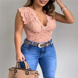 Camiseta ajustada de encaje con cuello en V para mujer, blusa Sexy y elegante de manga corta, camisetas con flores 2023