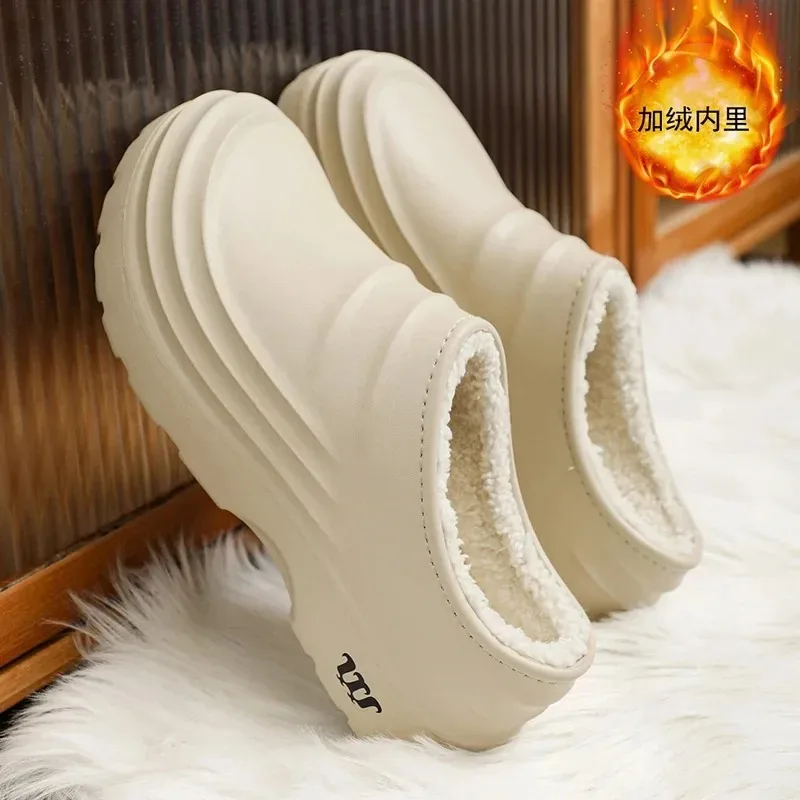 Pantoufles en coton imperméables pour hommes, chaussures de jardin à enfiler, chaussures concis d'intérieur, maison chaude, hiver, nouvelle mode, 2024