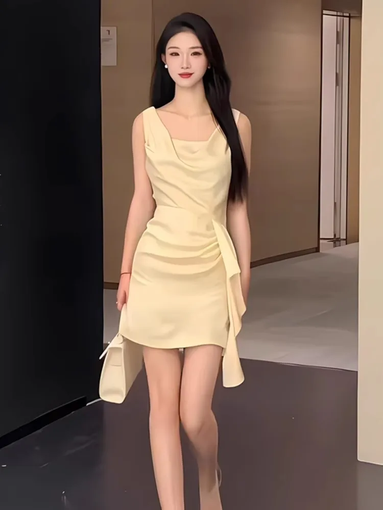 フランスのセクシーなサテンホルターネックドレス レディース 夏新作 ミニ丈Aラインショートスカートデザイン ノースリーブ エンパイアウエスト ガウン レディースドレス