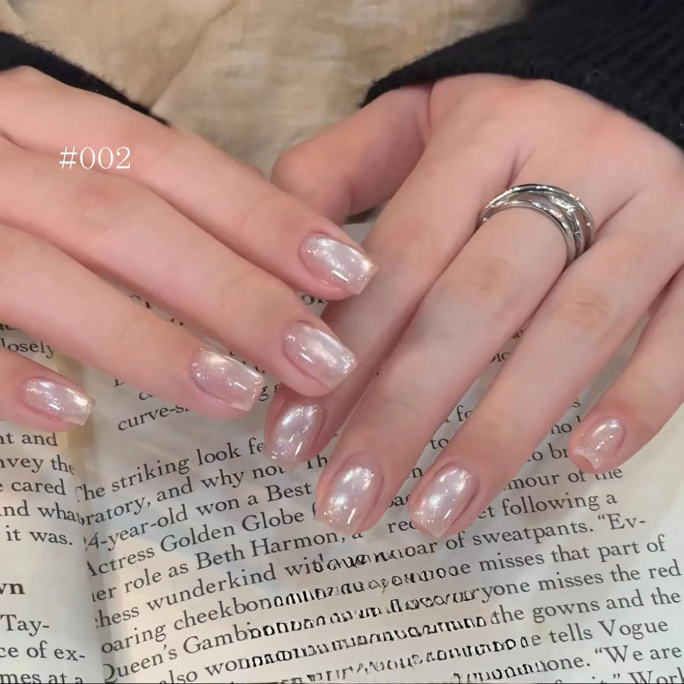 MIANEL 10ML 2026 Neuer Schneeweißer Märchenland 3-Farben Katzenauge Gel-Nagellack Funkelnder Goldschimmer Rosa Satin Glasperlen Nagelkunst – Detail 22