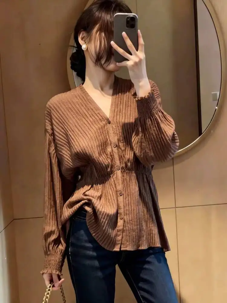 

2026 Spring Women's French Style V Neck Blouse Textured Lantern Sleeve Button Down Peplum Top For Elegant Ladies