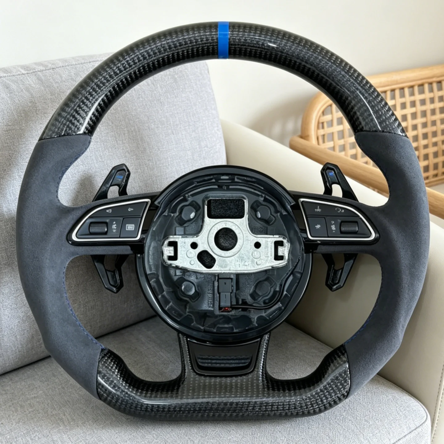 Hot Selling Suede Carbon Fiber Car Steering Wheel for Audi A3 8Y A4 B9 A5 A6 C8 TT TTS Q5 Q7 RS3 RS5 Sport Car Accessories