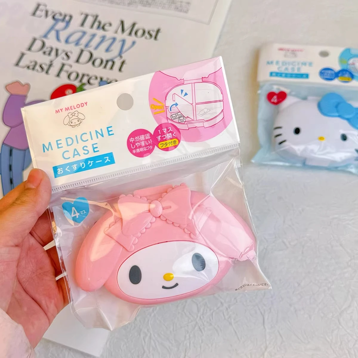

Cute Sanrio HelloKitty Pink Plastic Pill Box Portable Compartments My Melody Kawaii Anime Cartoon Holiday Gifts Toys
