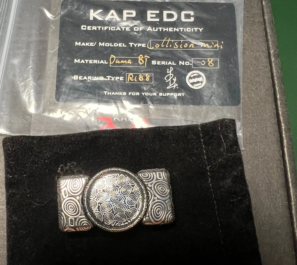 ใช้ EDC Kap Dama มินิสปินเนอร์ปลายนิ้วไจโรสโคปของเล่นบีบอัด