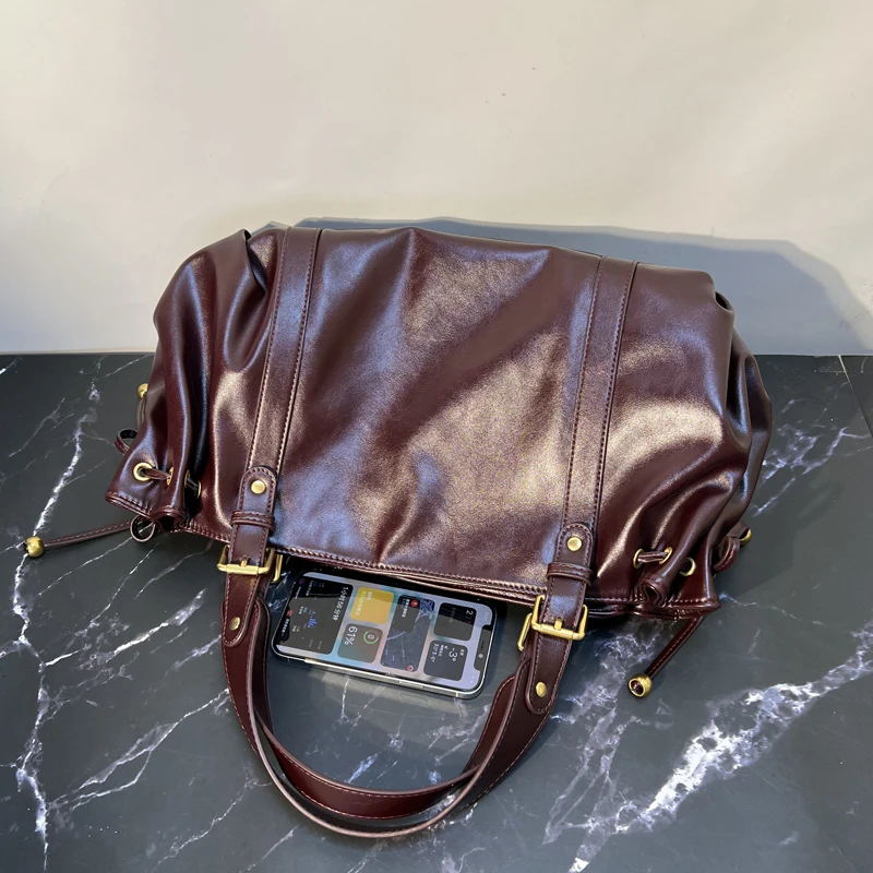 

Medieval Pillow Bags For Women Luxury Designer Handbags Purses 2026 New In PU Rivet Pleated Bow Large Capacity Underarm Shoulder