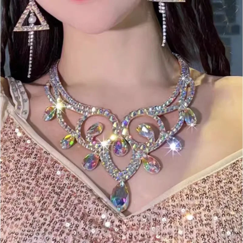 맞춤형 새로운 밸리 댄스 의상 공연 액세서리 수제 라인 석 목걸이 오리엔탈 댄스 세트 저렴한 옷