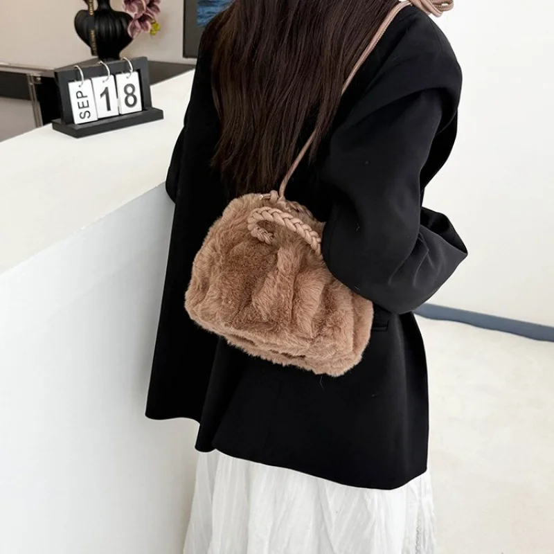 

Popular Classic High-End Leather Women's Crossbody Bag Luxury Brand Fashionable Elegant Classy Edge Daily Bag​